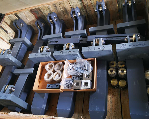 液壓插銷(xiāo)裝置